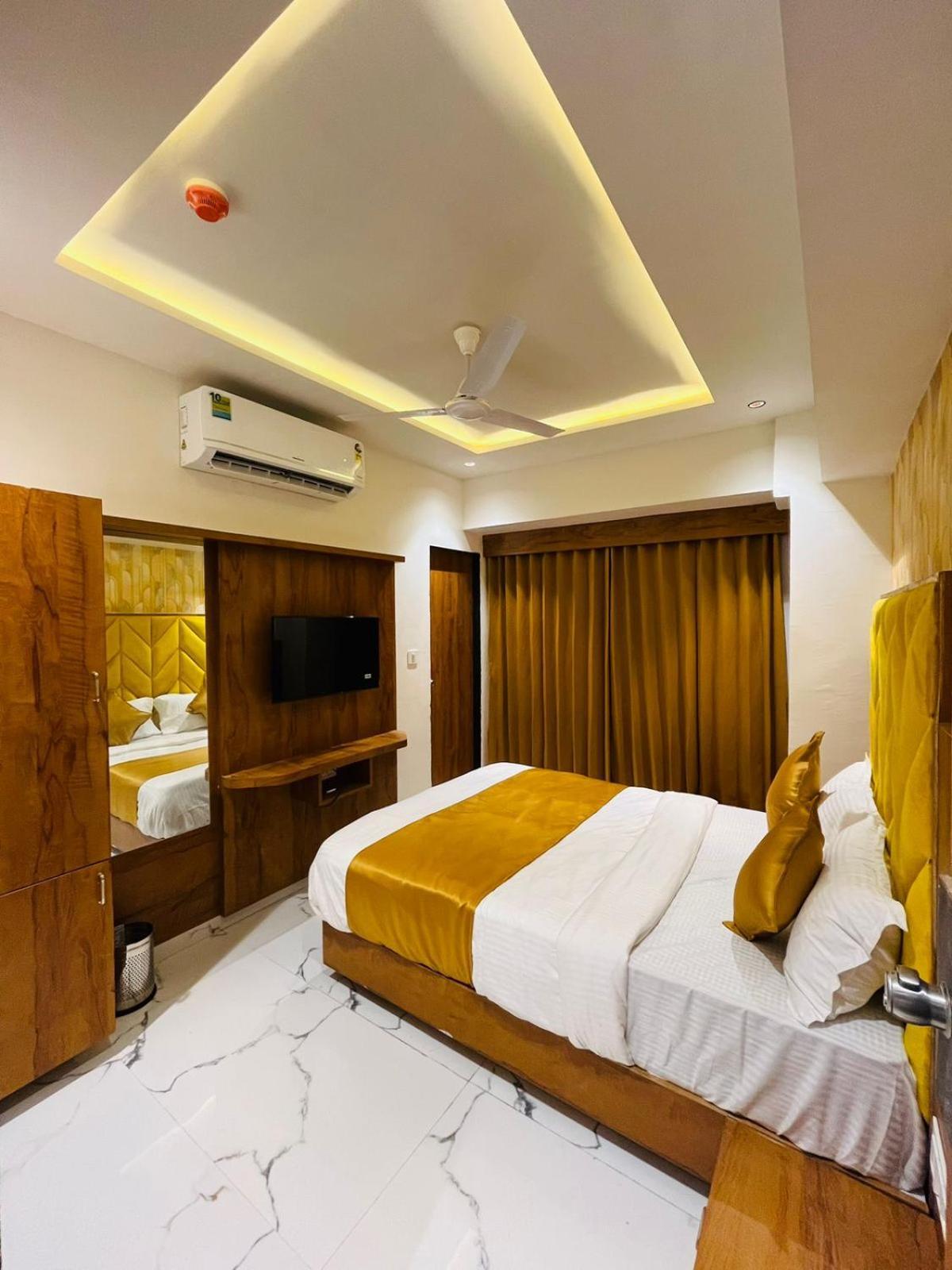Hotel Paramount Villa Gandhinagar Exterior foto